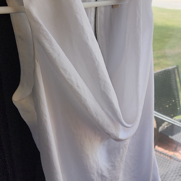 🤍MICHAEL KORS winter white sleeveless top Sz 2 - Picture 9 of 12